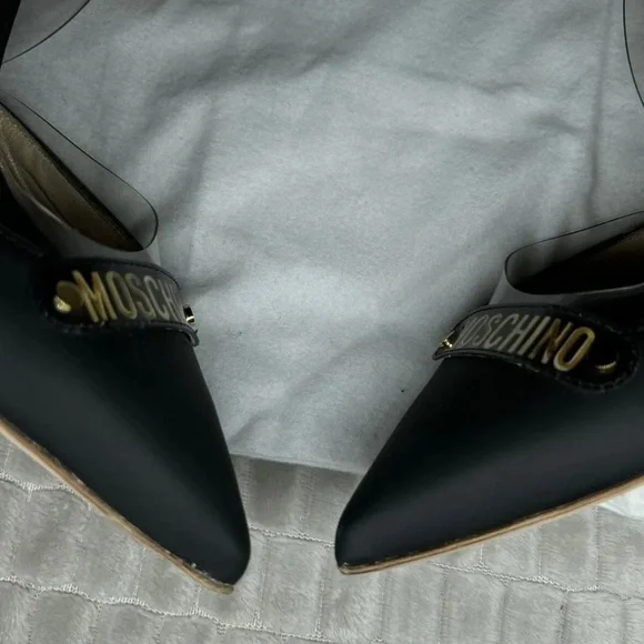 MOSCHINO WOMENS HEELS SIZE 37 1/2⭐️100% AUTHENTIC⭐️ BLACK⭐️AMAZING CONDITION
